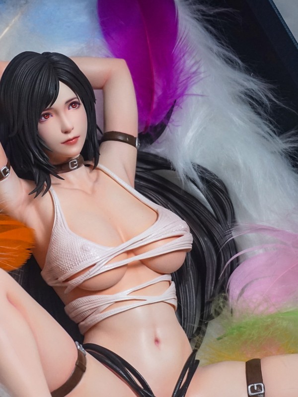 Fine Nib Studio Final Fantasy VII Tifa & Aerith Hot Sexy 1/4 Statue